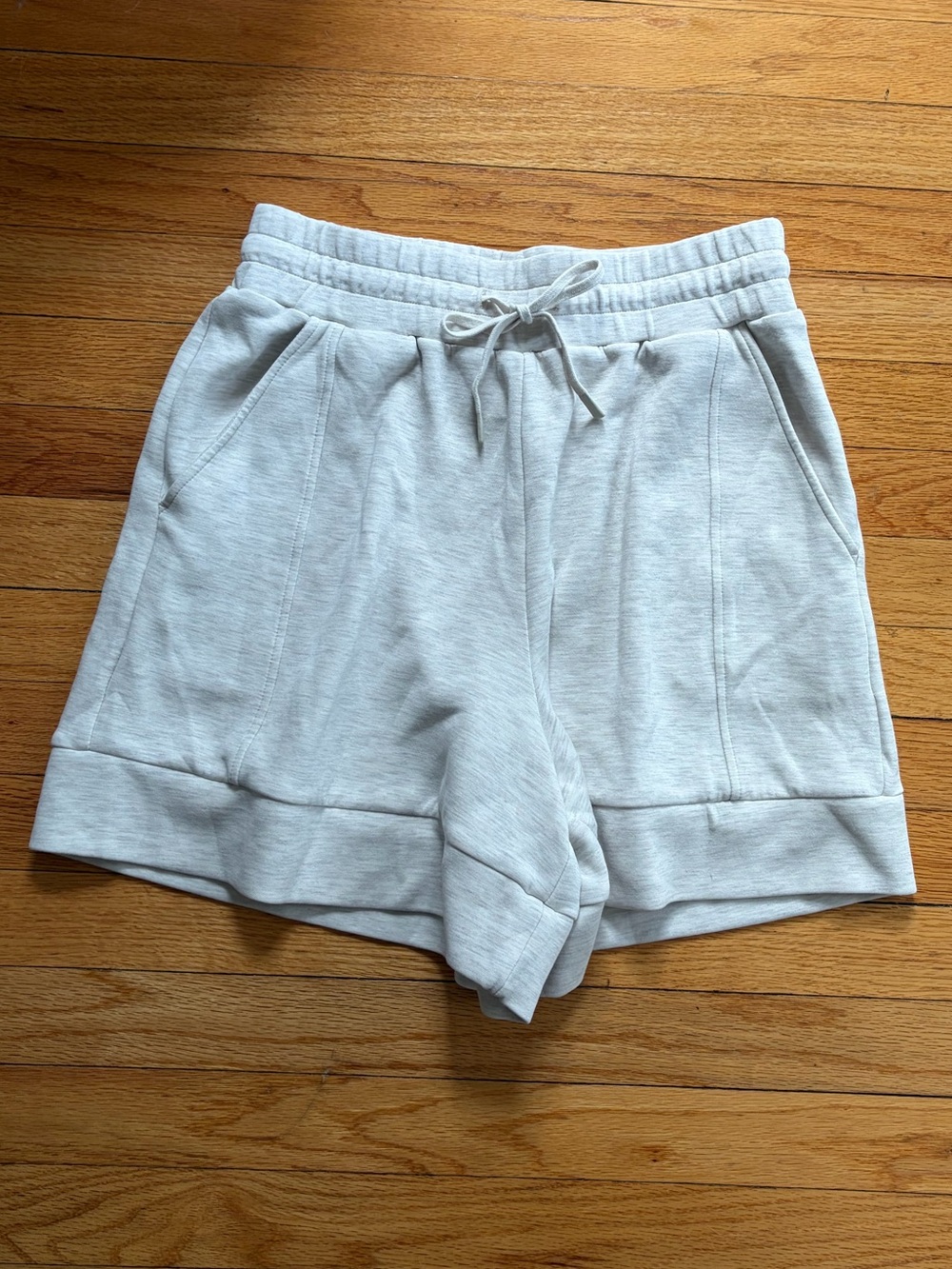 69. Size Medium VARLEY Heathered Cream DoubleSoft Shorts
